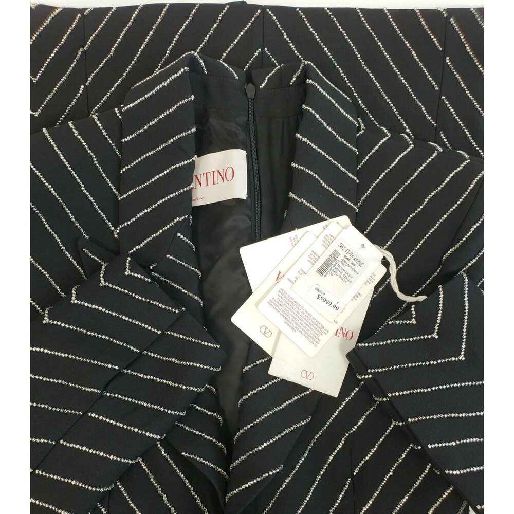 15K Valentino Embroidered Crepe Couture Short Dress Black Size 38 / US 2 - Italy - Picture 3 of 5